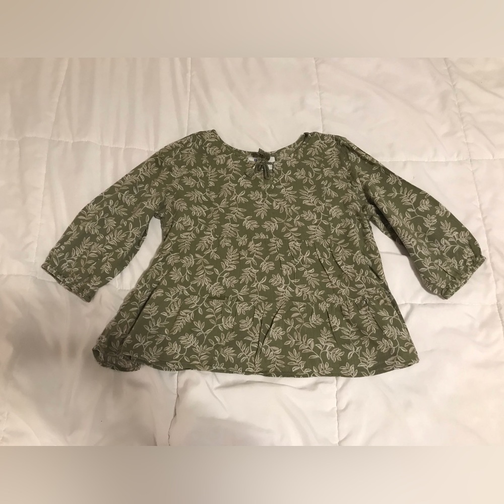 Old navy nature inspired blouse size 10/12 G